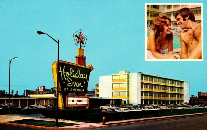 Holiday Inn - Detroit Location (newer photo)
